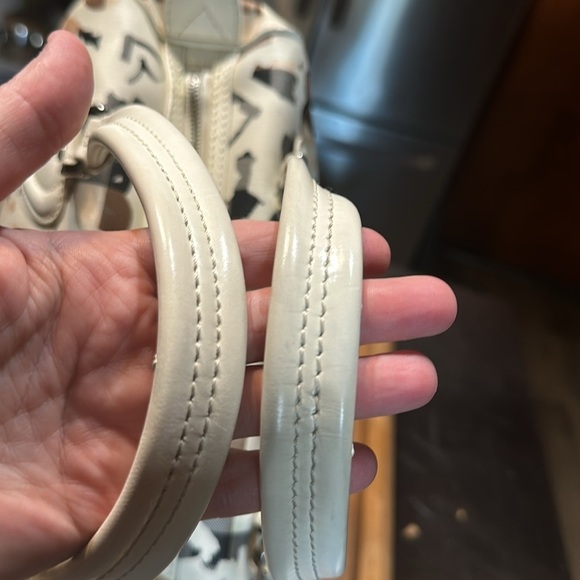 Burberry patent Nova check heart Chester bowling bag with COA. - Picture 4 of 16